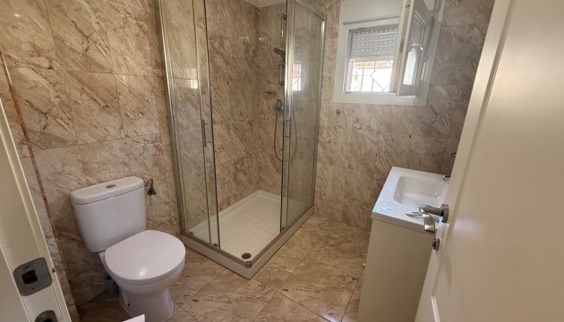 Reventa - Chalet Independiente - Torrevieja