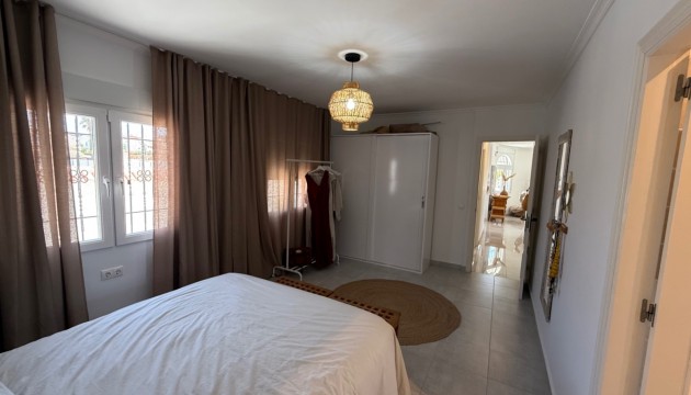 Odsprzedaż - Detached Villa - Torrevieja