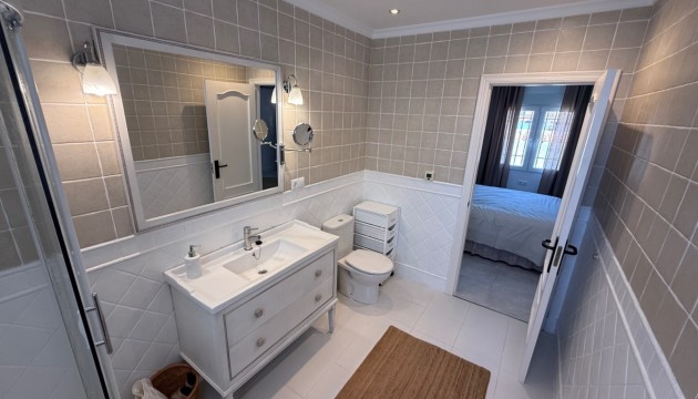 Odsprzedaż - Detached Villa - Torrevieja