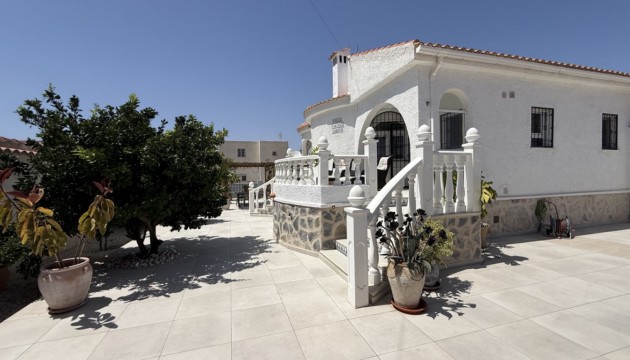 Odsprzedaż - Detached Villa - Torrevieja