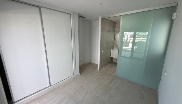 Odsprzedaż - Apartment - Torrevieja