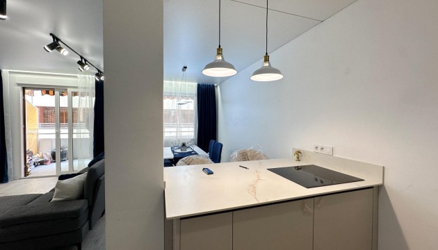 Odsprzedaż - Apartment - Torrevieja - El Acequión - Los Náufragos