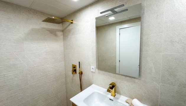 Odsprzedaż - Apartment - Torrevieja - El Acequión - Los Náufragos