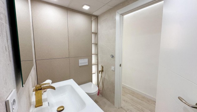 Odsprzedaż - Apartment - Torrevieja - El Acequión - Los Náufragos