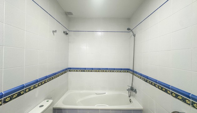 Odsprzedaż - Kamienica - Orihuela Costa - Los Dolses
