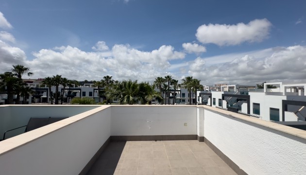 Odsprzedaż - Bungalow - Orihuela Costa - La Zenia