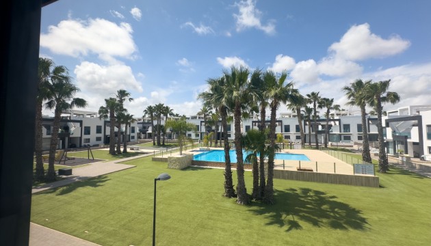 Odsprzedaż - Bungalow - Orihuela Costa - La Zenia