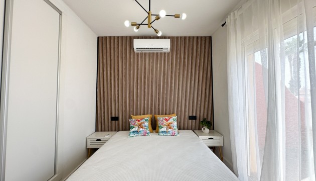 Odsprzedaż - Kamienica - Orihuela Costa - Cabo Roig