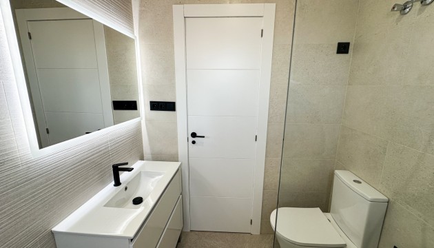 Odsprzedaż - Kamienica - Orihuela Costa - Cabo Roig