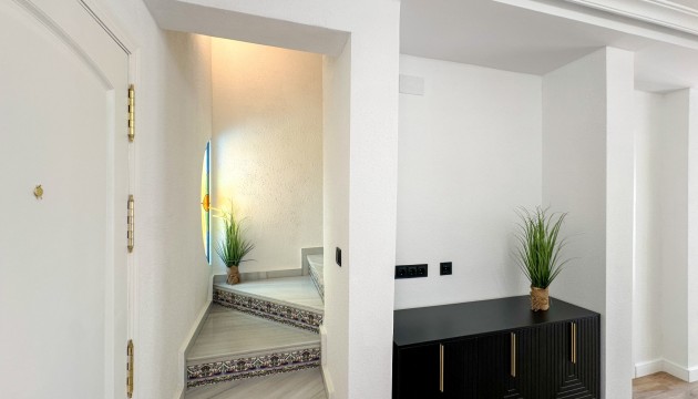 Odsprzedaż - Kamienica - Orihuela Costa - Cabo Roig