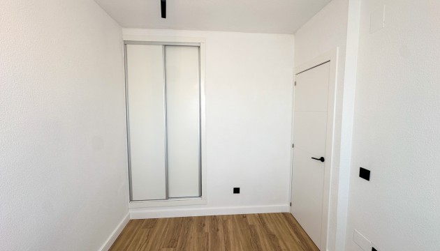 Odsprzedaż - Kamienica - Orihuela Costa - Cabo Roig