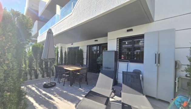 Odsprzedaż - Apartment - Orihuela Costa - Villamartín