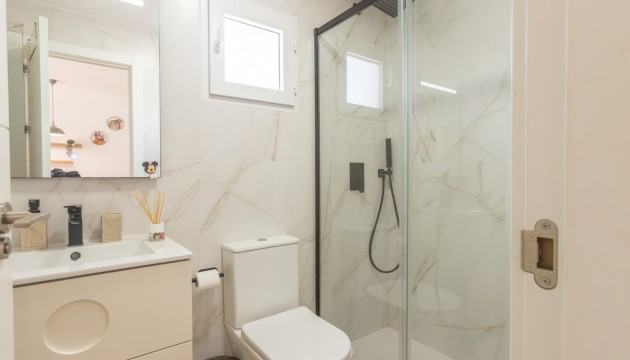 Odsprzedaż - Bungalow - Torrevieja - Los Balcones - Los Altos del Edén