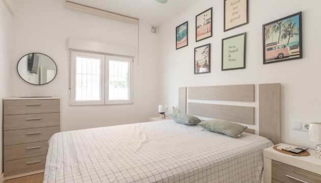 Odsprzedaż - Bungalow - Torrevieja - Los Balcones - Los Altos del Edén