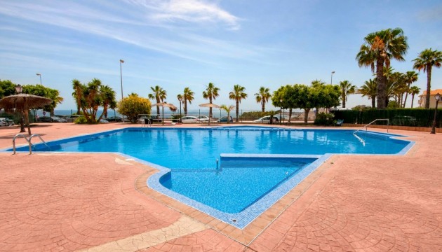 Odsprzedaż - Apartment - Orihuela Costa - Cabo Roig