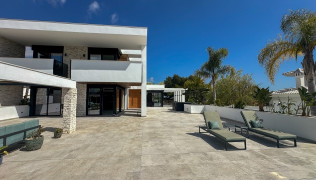 Videresalg - Detached Villa - Orihuela Costa - Villamartín