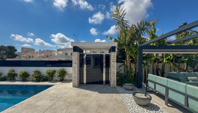 Videresalg - Detached Villa - Orihuela Costa - Villamartín