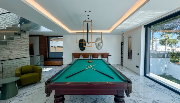 Videresalg - Detached Villa - Orihuela Costa - Villamartín