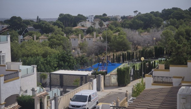 Videresalg - Semi Detached Villa - Orihuela Costa - Los Altos