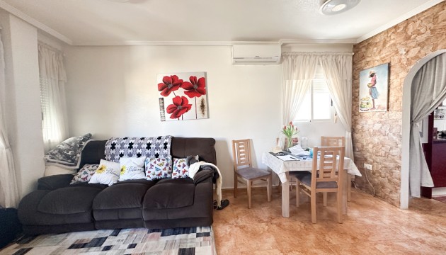 Resale - Bungalow - Torrevieja
