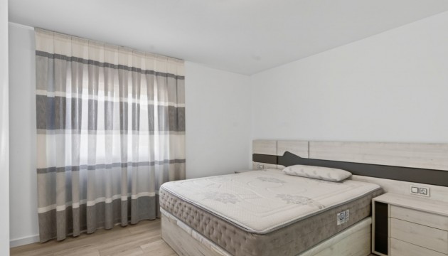 Перепродажа - отдельная вилла - Alicante