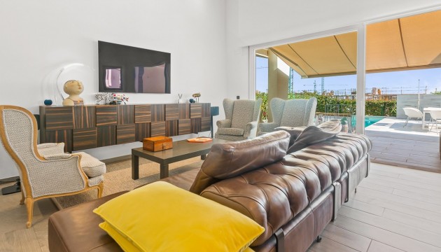 Resale - Detached Villa - Algorfa