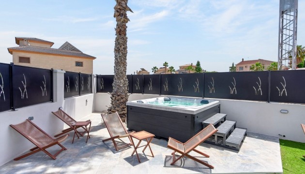 Videresalg - House - Orihuela Costa - Villamartín