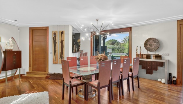 Resale - Detached Villa - Elche