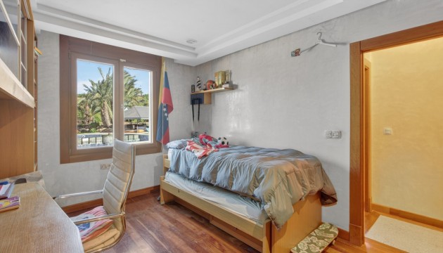 Resale - Detached Villa - Elche