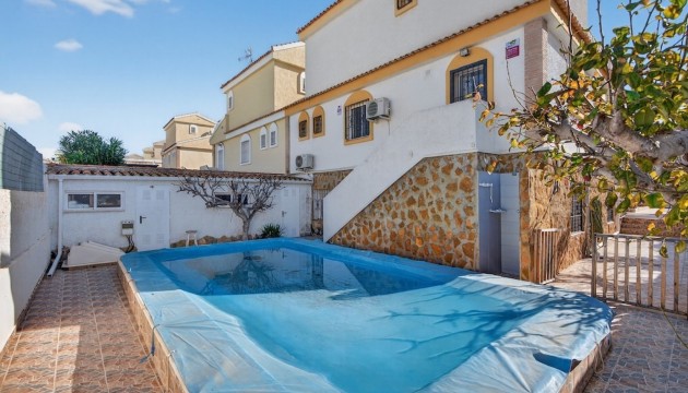 Перепродажа - отдельная вилла - Gran Alacant