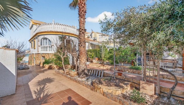 Перепродажа - отдельная вилла - Gran Alacant