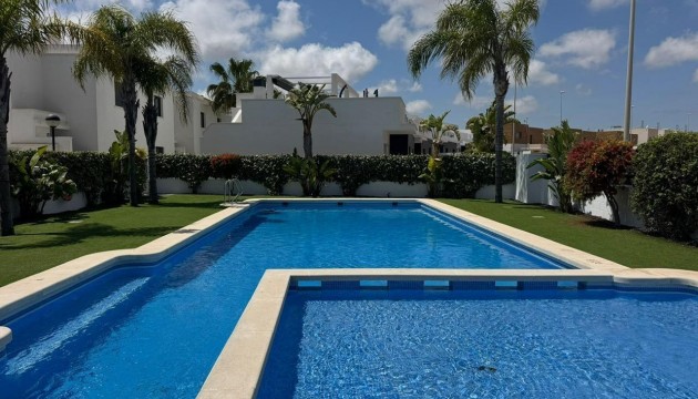 Videresalg - Tosidig - Orihuela Costa - Lomas de Cabo Roig