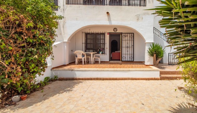 Resale - Bungalow - Torrevieja - Nueva Torrevieja - Aguas Nuevas
