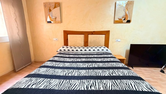 Перепродажа - Квартира - Los Montesinos