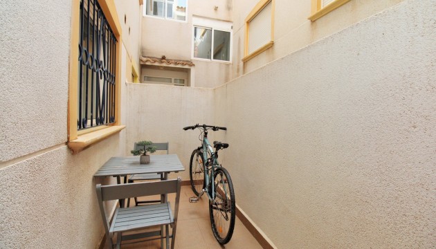 Resale - Apartment - Orihuela Costa - Punta Prima