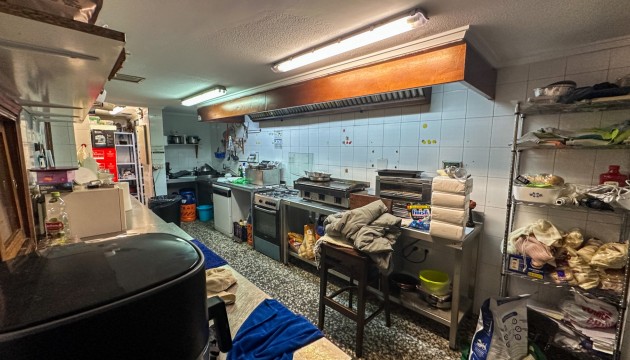 Resale - Commercial - Torrevieja - Playa del Cura