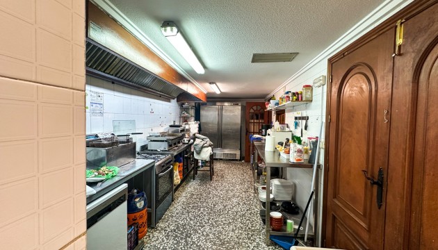Resale - Commercial - Torrevieja - Playa del Cura