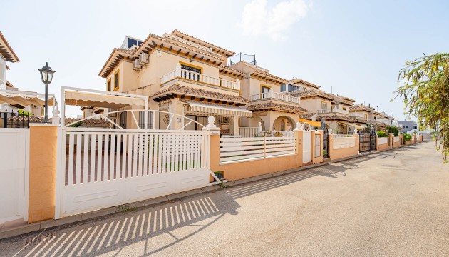 Resale - Townhouse - Orihuela Costa - Lomas de Cabo Roig