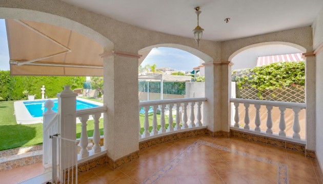 Reventa - Chalet Independiente - La Marina