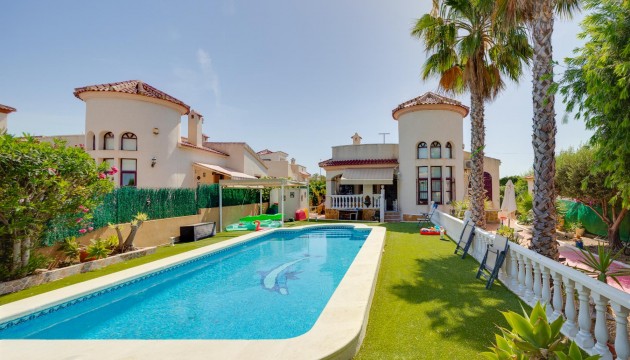 Reventa - Chalet Independiente - La Marina