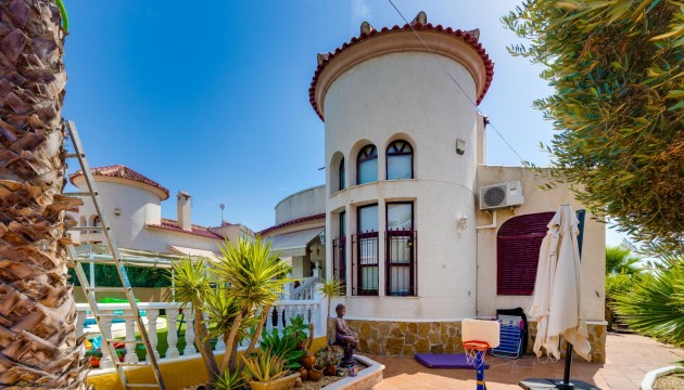 Reventa - Chalet Independiente - La Marina