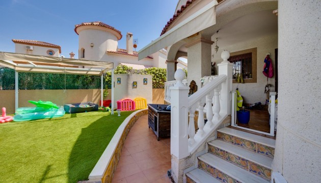 Reventa - Chalet Independiente - La Marina