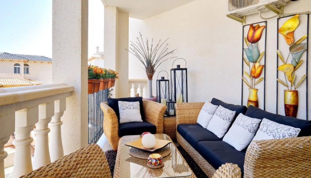 Resale - Apartment - Orihuela Costa - Campoamor