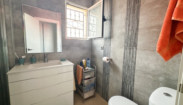 Resale - Bungalow - Orihuela Costa - Punta Prima