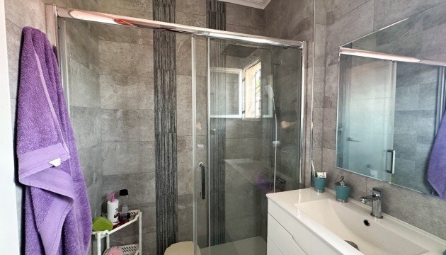Resale - Bungalow - Orihuela Costa - Punta Prima