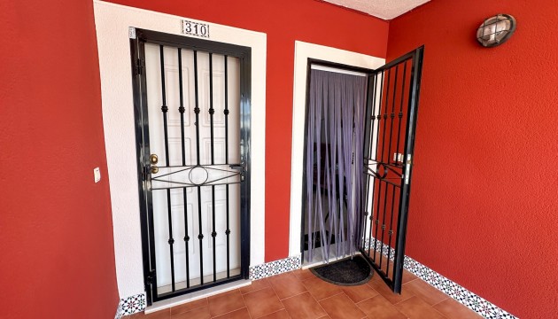 Resale - Bungalow - Orihuela Costa - Punta Prima