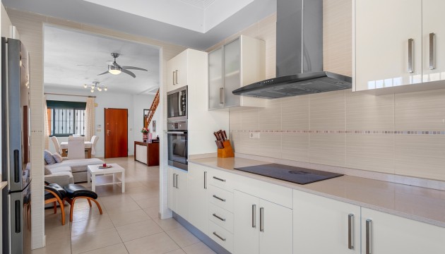 Odsprzedaż - Detached Villa - Ciudad Quesada