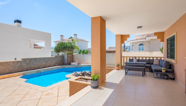 Odsprzedaż - Detached Villa - Ciudad Quesada