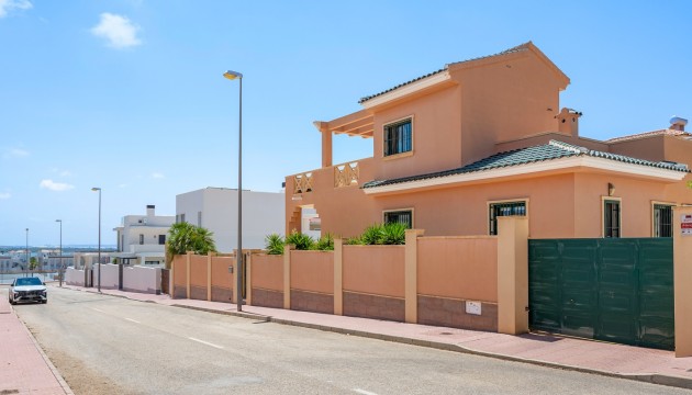 Odsprzedaż - Detached Villa - Ciudad Quesada