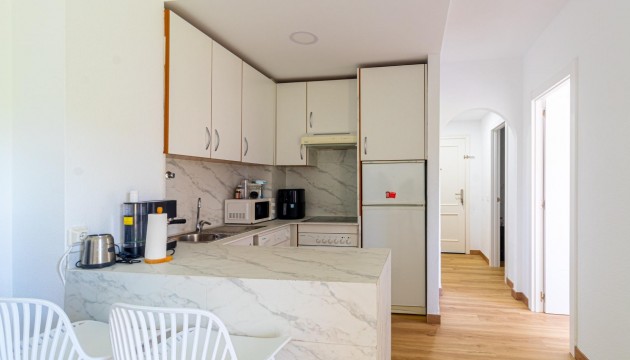 Resale - Apartment - Orihuela Costa - Campoamor